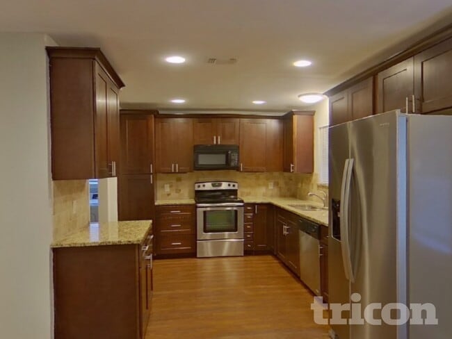 Foto del edificio - 126 Tharp St