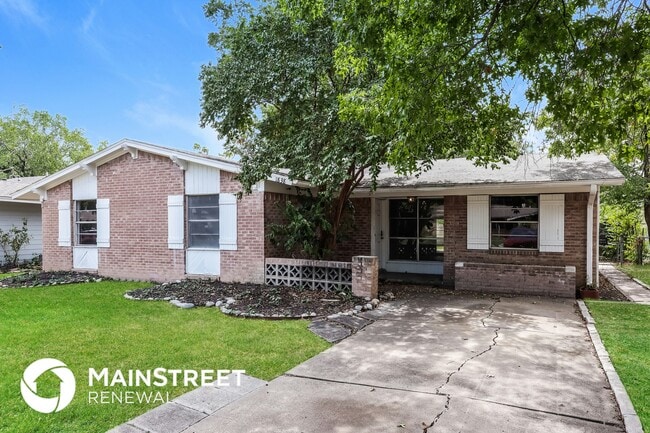 Foto del edificio - 1838 Burning Tree Ln