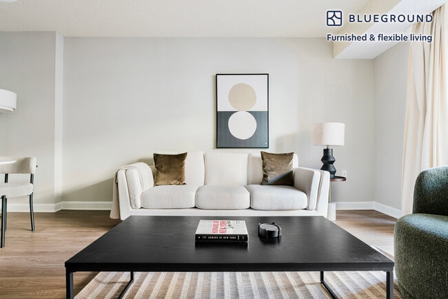 Foto del edificio - 2140 L St NW