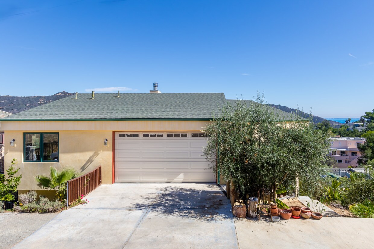 1812 Lookout Rd, Malibu, CA 90265 House Rental in Malibu, CA