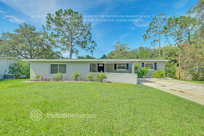 Building Photo - 428 La Paz Pl