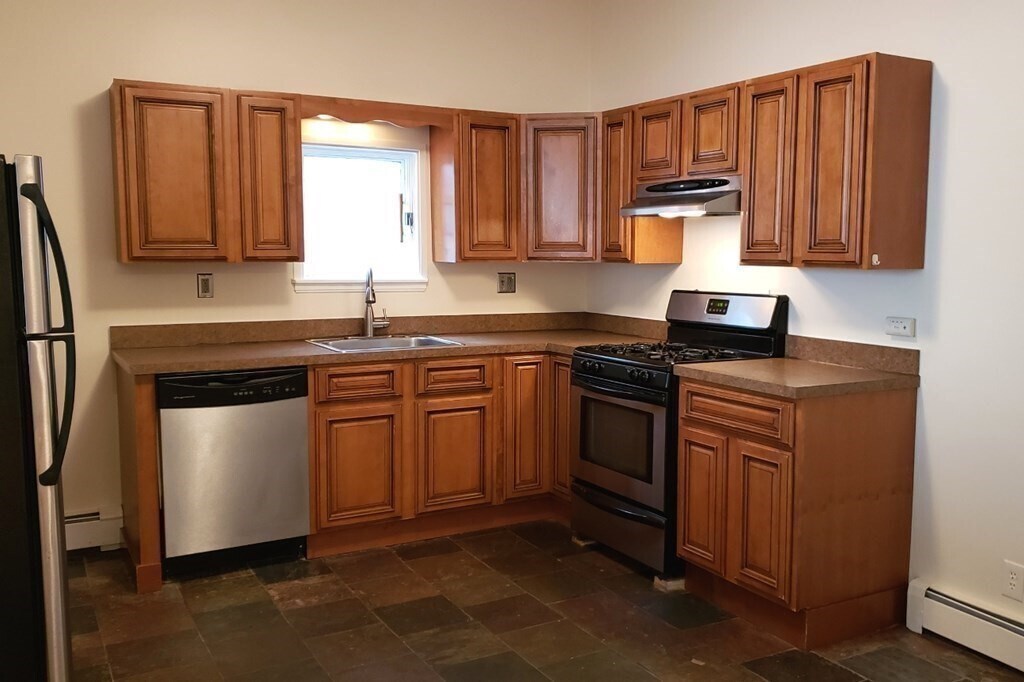 Foto principal - 65 Brookline St