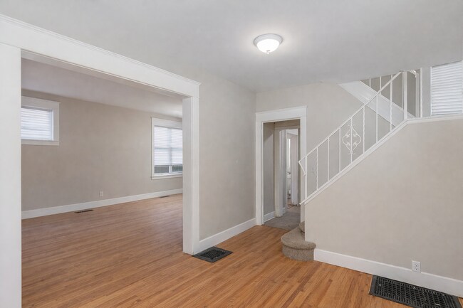 Building Photo - 1498 Selby Ave