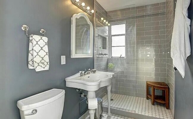 Foto del edificio - 2500 Q St NW