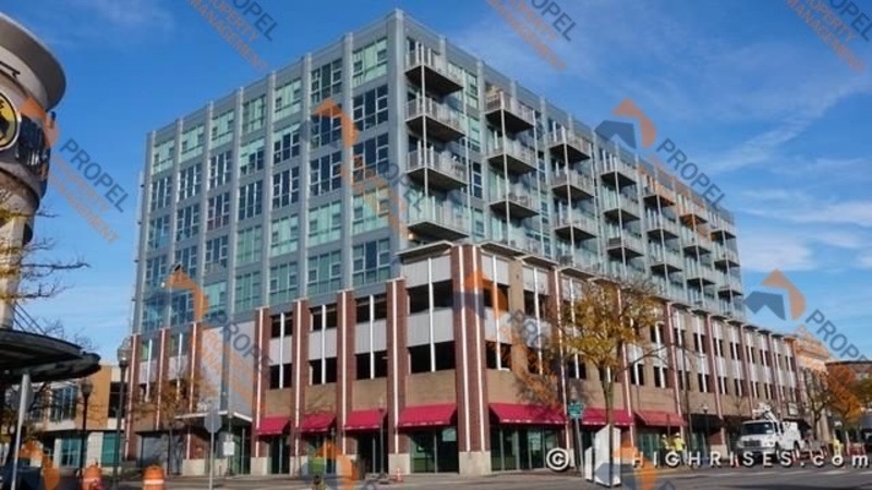 Primary Photo - 100 W 5th St