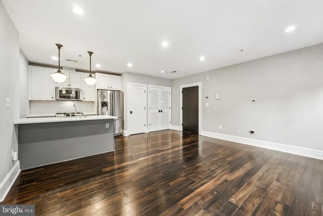 Building Photo - 1514 8th St NW