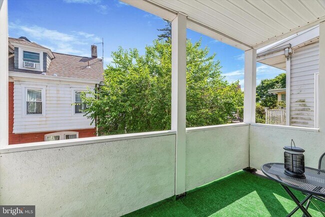 Foto del edificio - 505 W 19th St