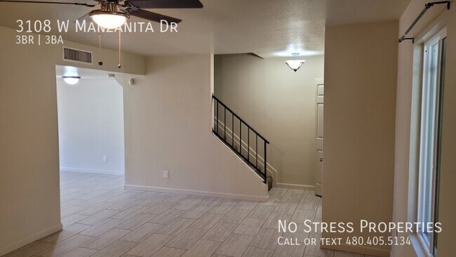 Foto del edificio - Remodeled 3 Bedroom Town Home off 35th Ave...