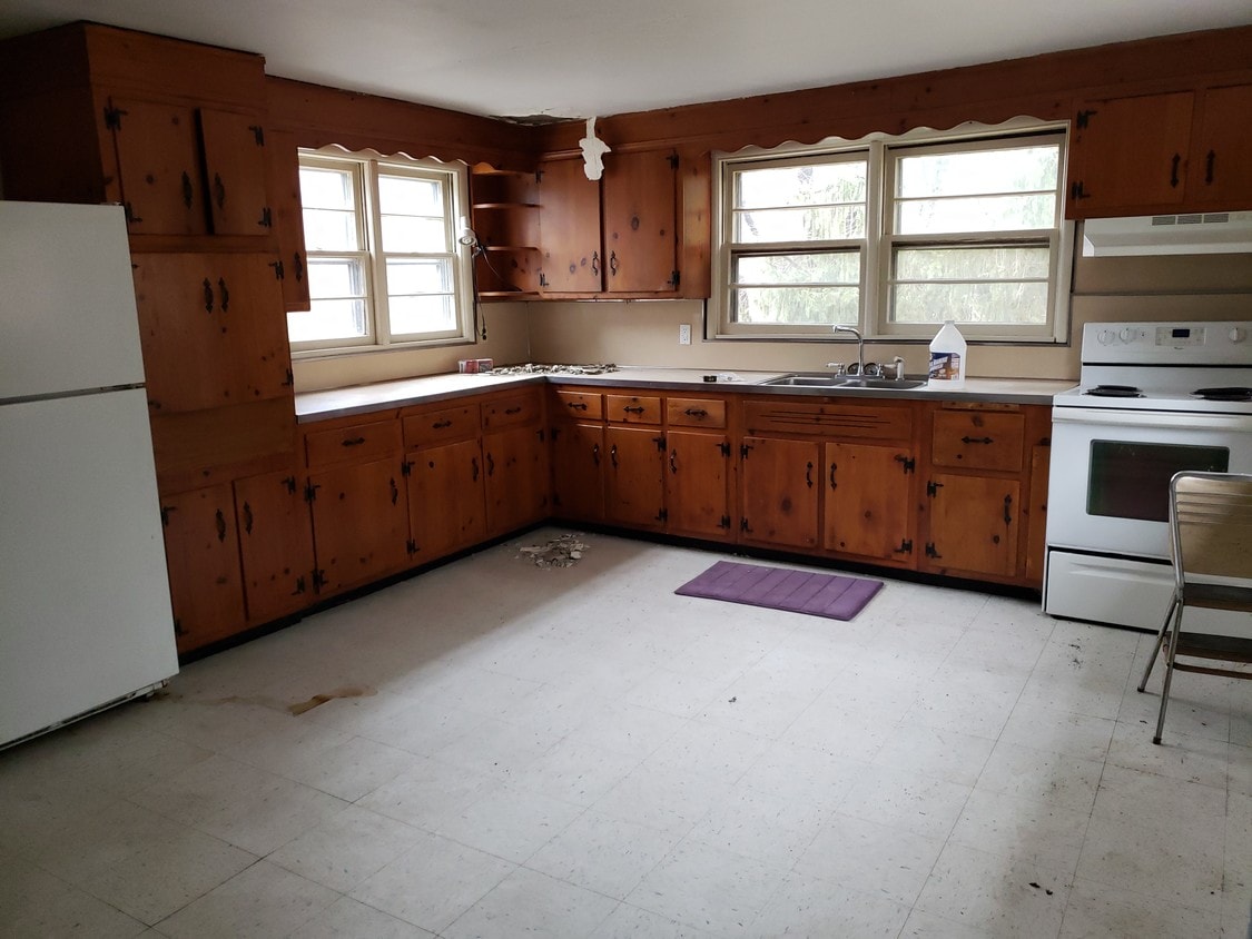 kitchen - 2191 NY-52