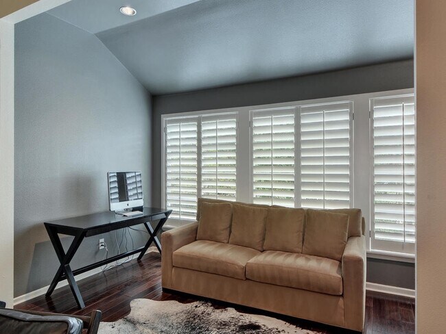 Foto del edificio - Beautiful Townhome in West Downtown Austin!