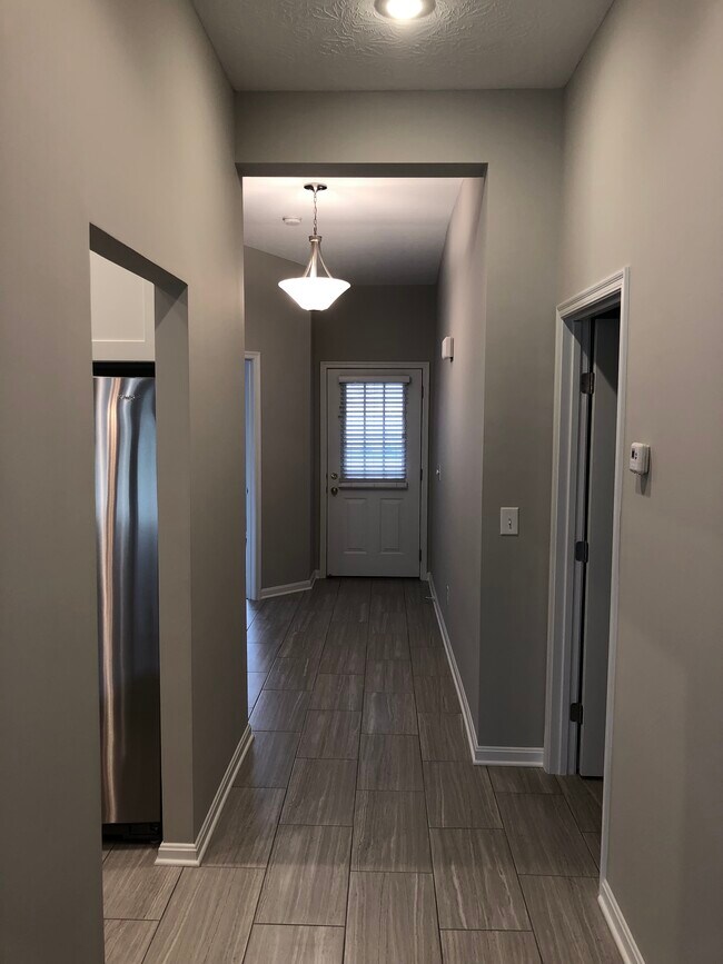 Foto del edificio - 6571 Pondfield Ln