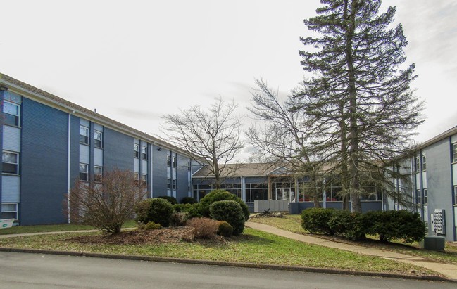 Building Photo - Campus Edge at Slippery Rock