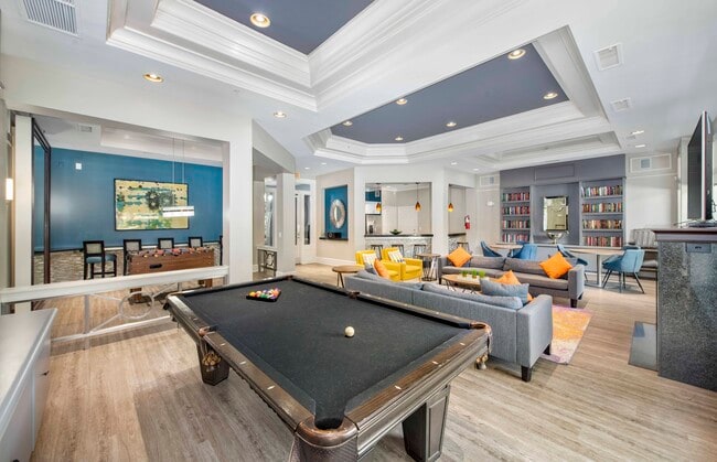 Building Photo - MAA Fallsgrove