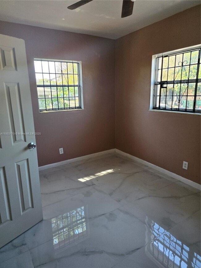 Foto del edificio - 210 NW 69th St