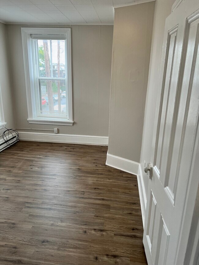 Building Photo - 251 Cumberland St