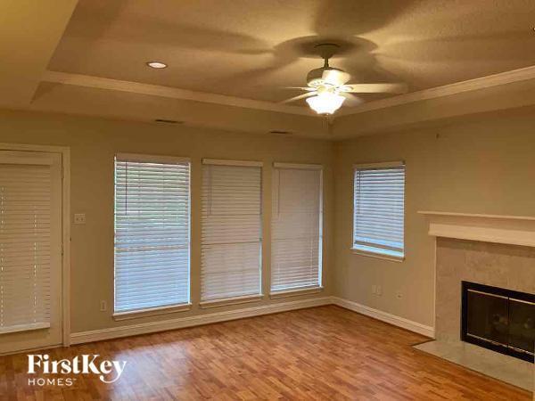 Foto del edificio - 112 Golfview Ct