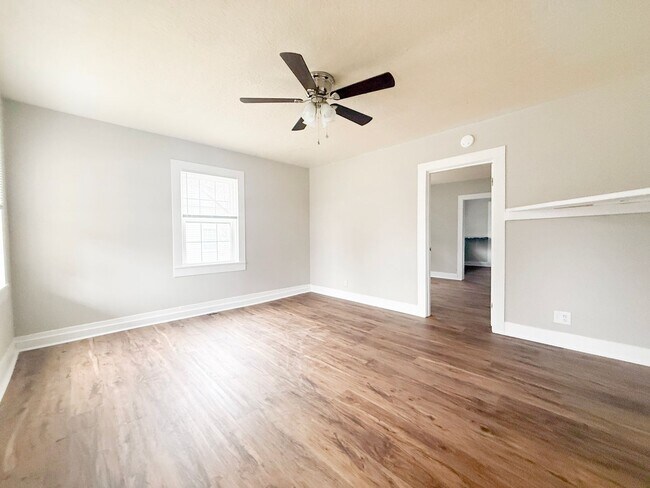 Foto del edificio - 1-Bedroom Single-Level Duplex with Yard in Sparta, TN