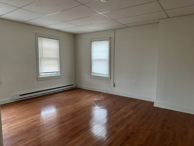 Building Photo - 201 S Market St