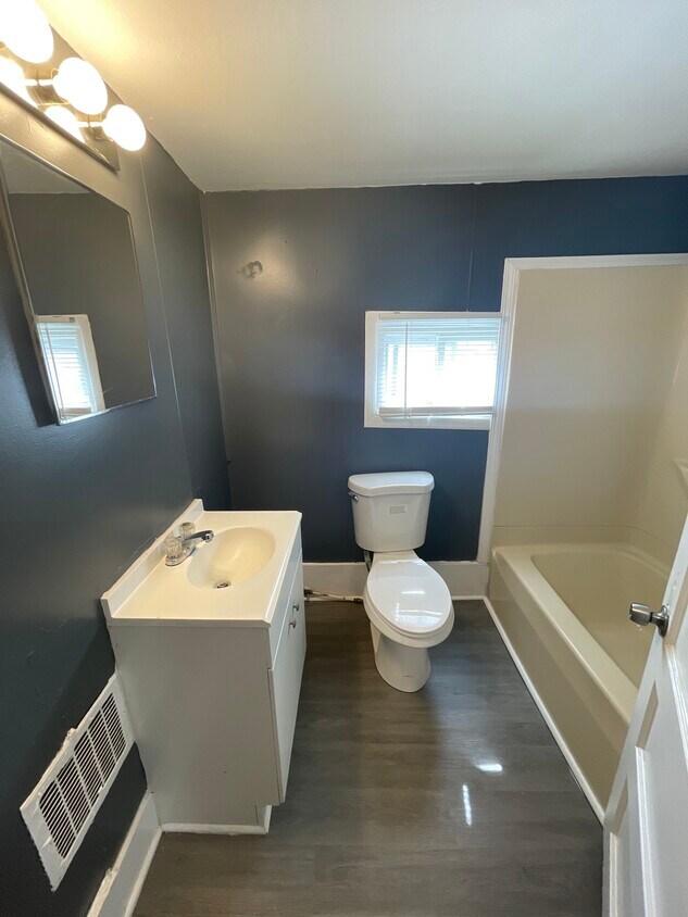 205 W College St, Crawfordsville, IN 47933 House Rental in