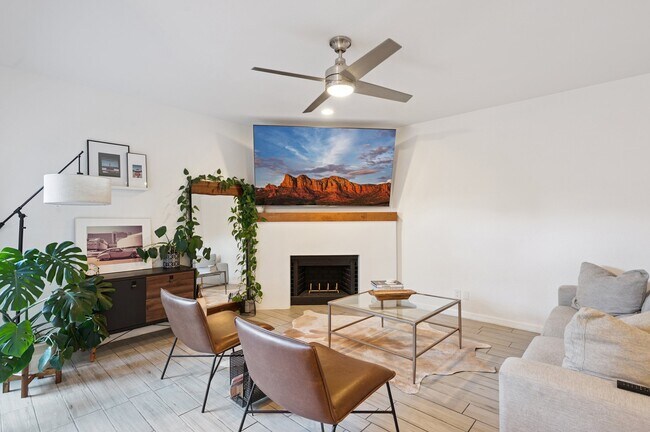 Foto del edificio - 7766 N 20th Ave