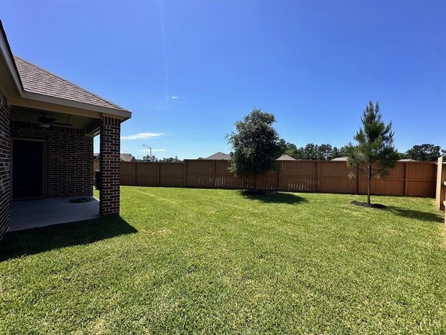 Building Photo - 6107 White Spruce Dr
