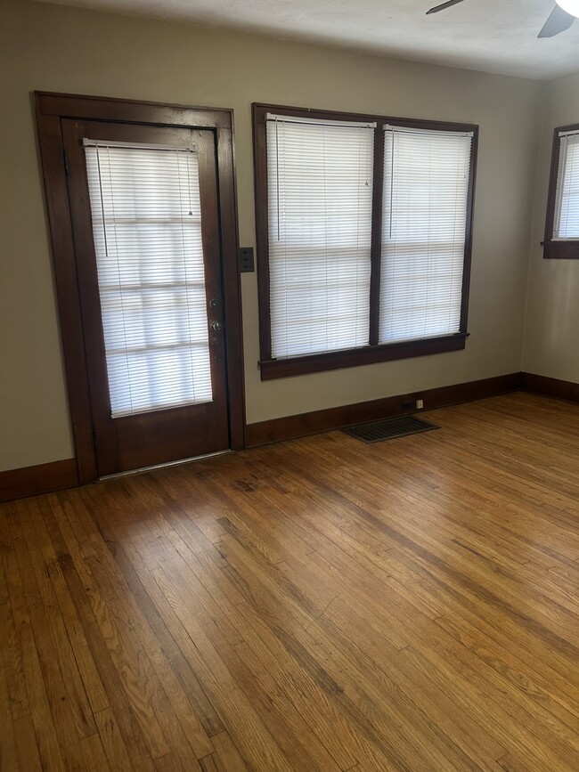 Foto del edificio - 2821 Asbury Rd