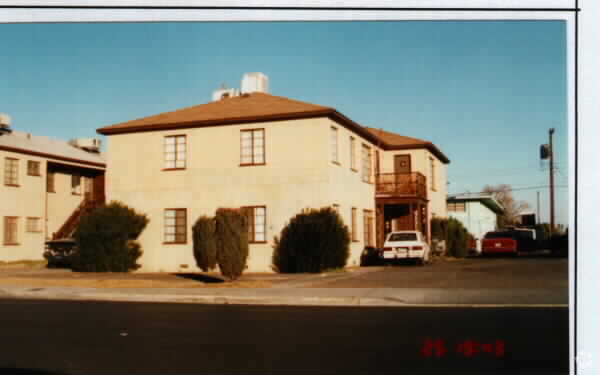 Foto del edificio - 1707 Santa Paula Dr