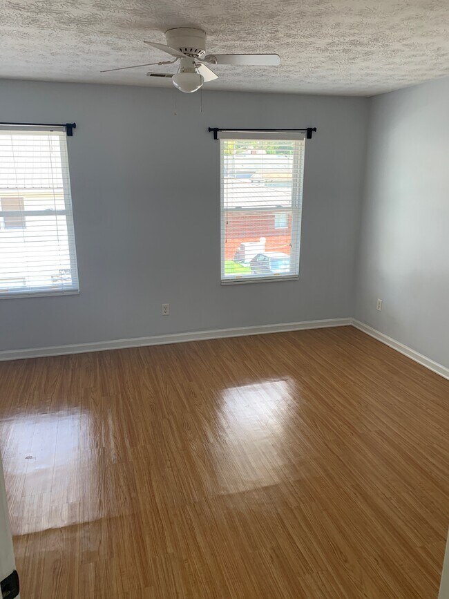 Building Photo - 1407 Glenwood St