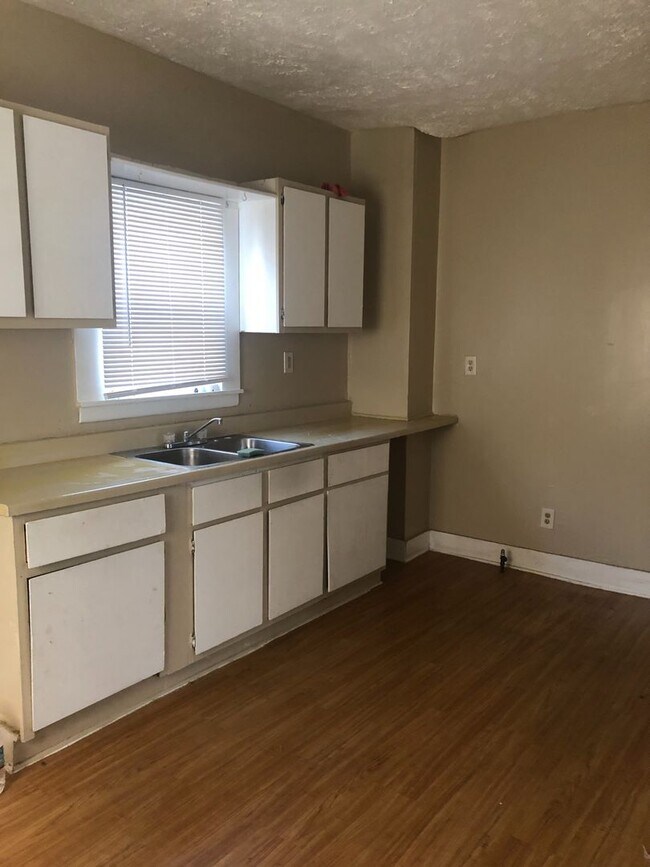 Foto del edificio - 5627 Jefferson Ave