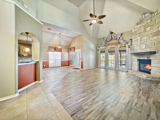 Foto del edificio - 25619 Canyon Crossing Dr