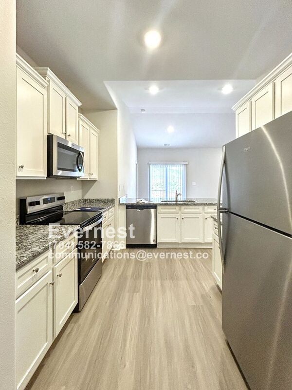 Building Photo - 112 Lightning Dr