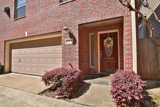 Building Photo - 1311 Bingham St