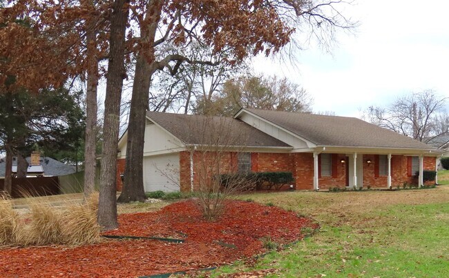 Building Photo - South Tyler! Beautiful 4 Bedroom, 3 Bath H...