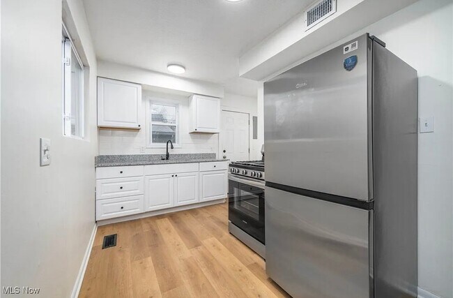 Foto del edificio - 3890 E 143rd St