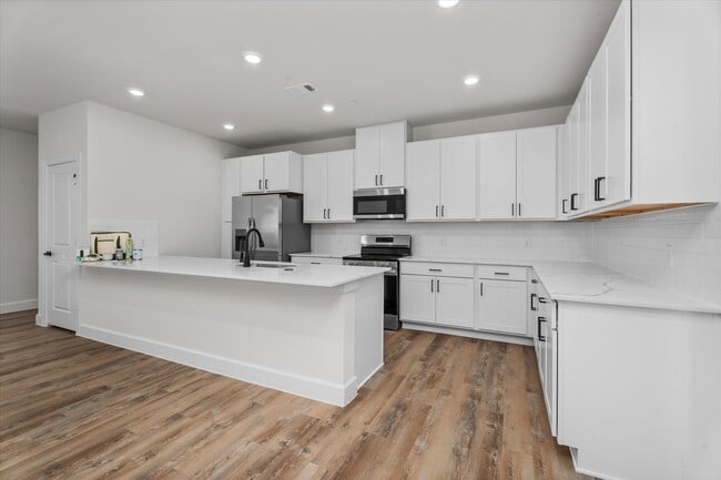 Building Photo - The Cottage Green Baytown