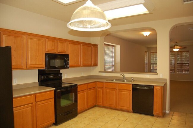 Building Photo - 794 San Mateo