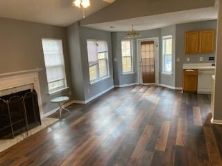 Foto del edificio - 3616 Silver Ore Ln