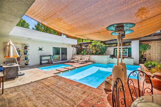 Foto del edificio - 79090 Barwick Pl