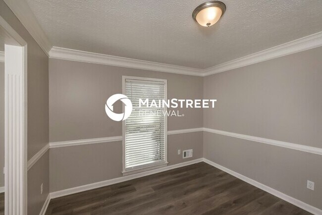 Foto del edificio - 4 Bedroom Pet-Friendly Home in Louisville, KY with Main Street Renewal