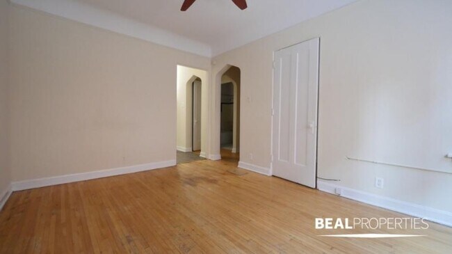 Foto del edificio - 0 bedroom in CHICAGO IL 60640