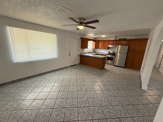 Photo - West Osborn Road House