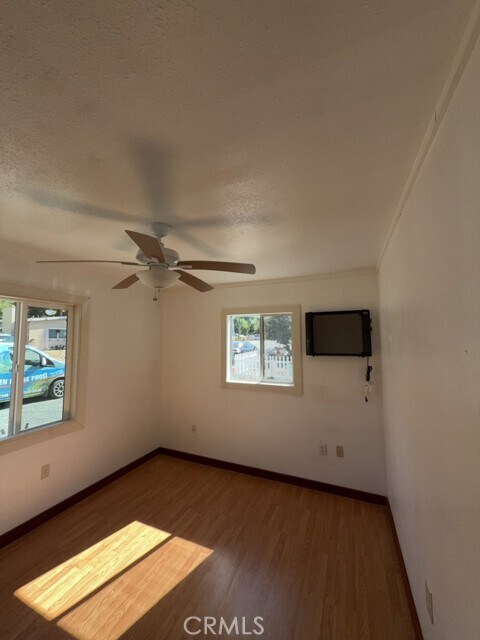 Foto del edificio - 5867 Grove St