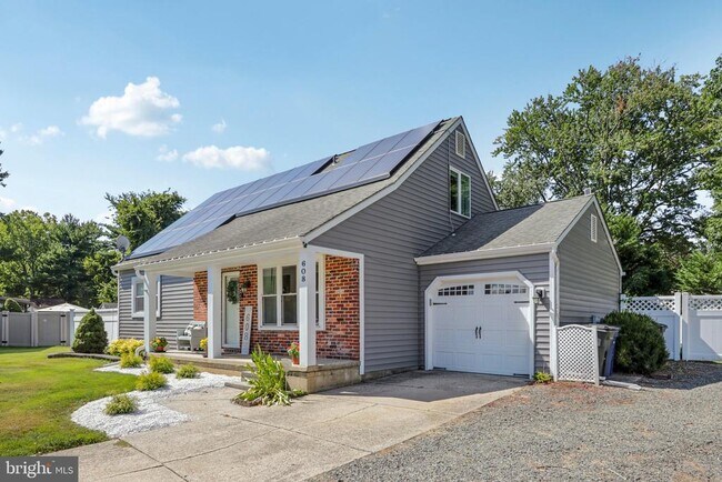 Building Photo - 608 Orchard Ct