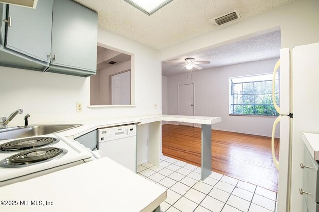 Foto del edificio - 122 4th Ave N