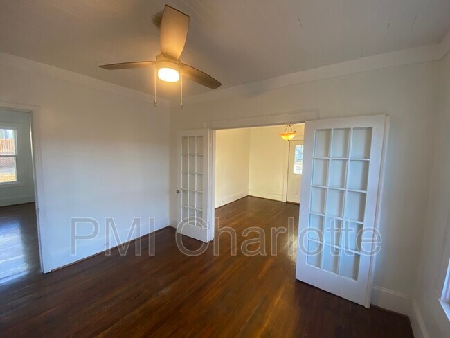 Foto del edificio - 1015 Elm St