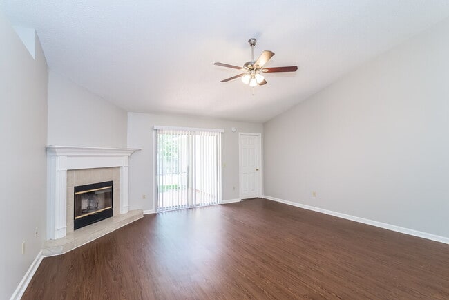 Building Photo - 3268 Avalon Dr