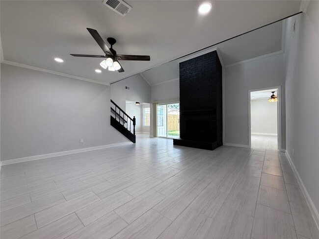 Foto del edificio - 6518 Briar Terrace Dr