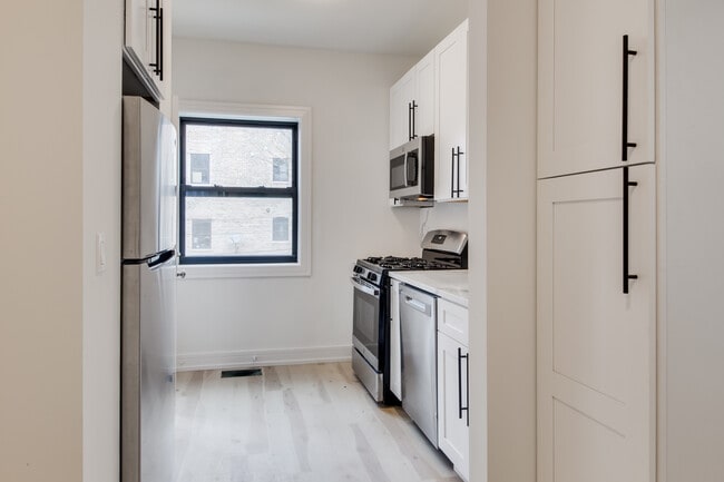 Foto del edificio - 3052 W Cortland St