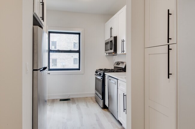 Foto del edificio - 3056 W Cortland St
