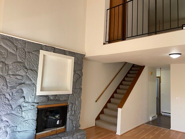 Foto del edificio - 1229 Augusta Ave